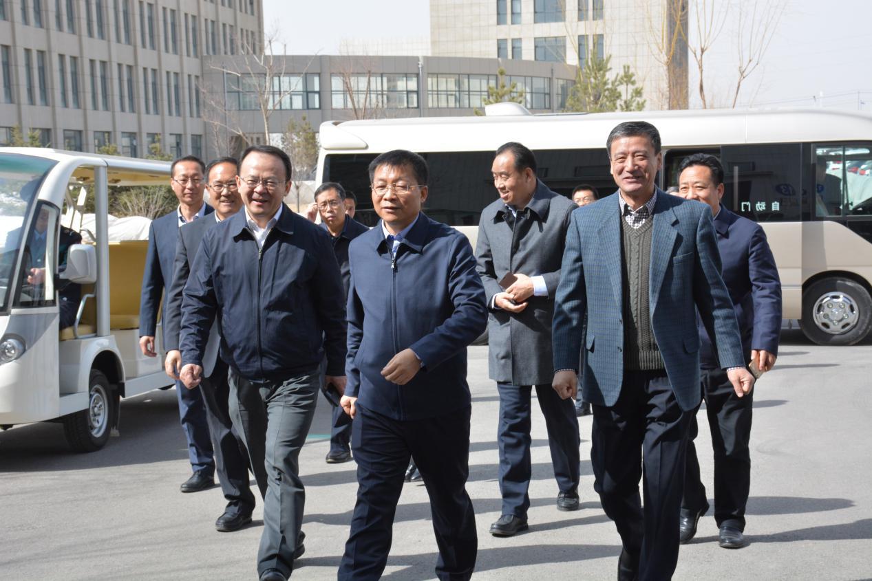 蘭州市委副書記、市長張偉文蒞臨甘肅建投調(diào)研指導